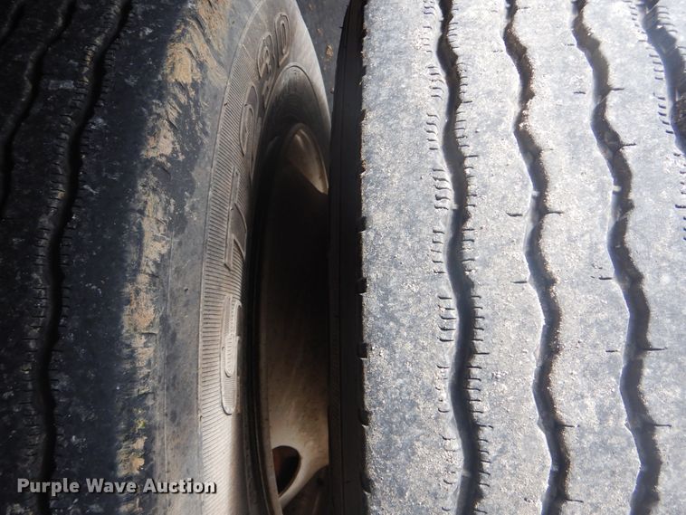 image for item GF9201 2015 Fontaine HAVSF12WSA flatbed trailer