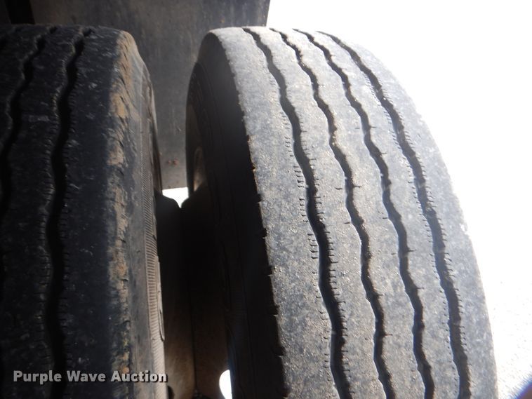 image for item GF9201 2015 Fontaine HAVSF12WSA flatbed trailer