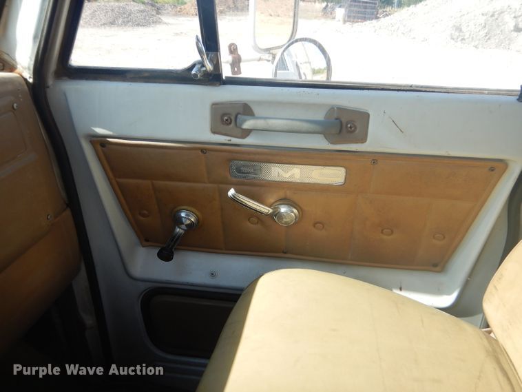 image for item GN9251 1978 GMC Brigadier semi truck