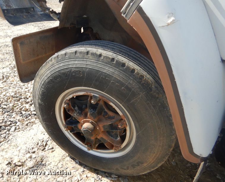 image for item GN9251 1978 GMC Brigadier semi truck