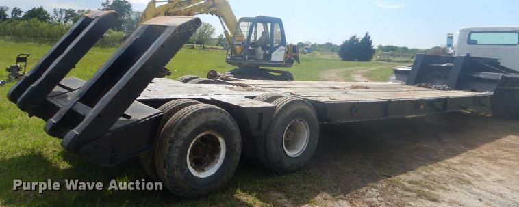 image for item GN9252 1974 Sloan lowboy equipment trailer
