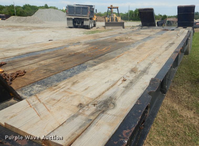 image for item GN9252 1974 Sloan lowboy equipment trailer