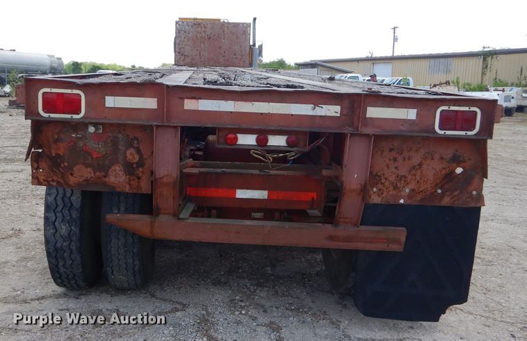 image for item GN9303 1978 Pullman flatbed trailer
