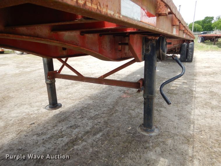 image for item GN9303 1978 Pullman flatbed trailer