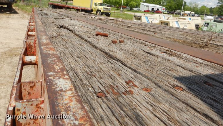 image for item GN9303 1978 Pullman flatbed trailer