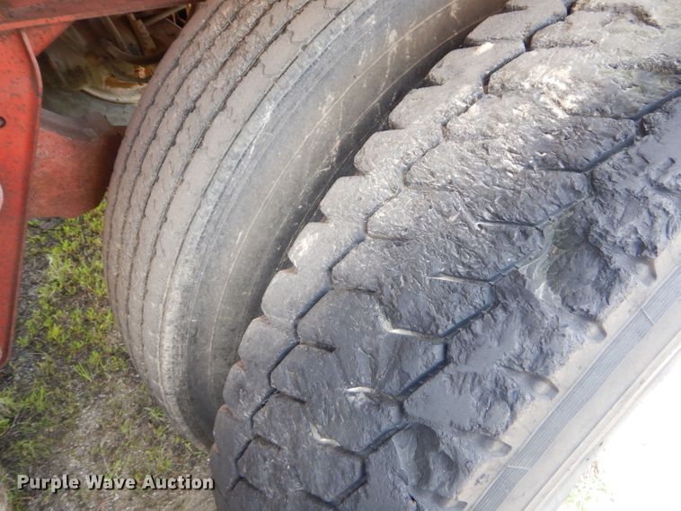 image for item GN9323 1976 Fruehauf tank trailer