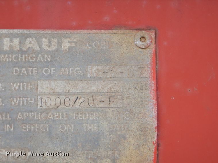 image for item GN9323 1976 Fruehauf tank trailer