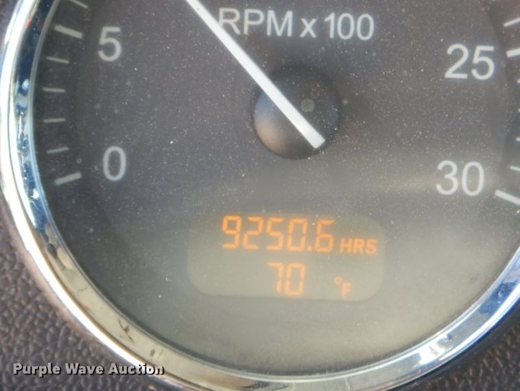 image for item GN9339 2014 Peterbilt 389 semi truck