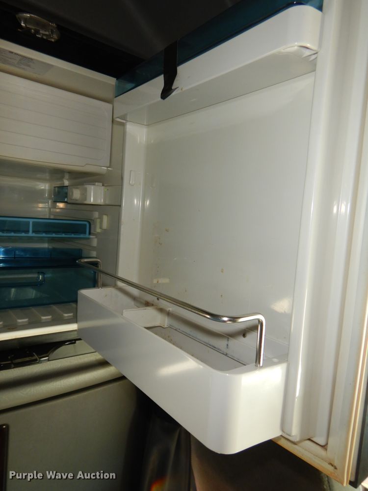 image for item GN9339 2014 Peterbilt 389 semi truck