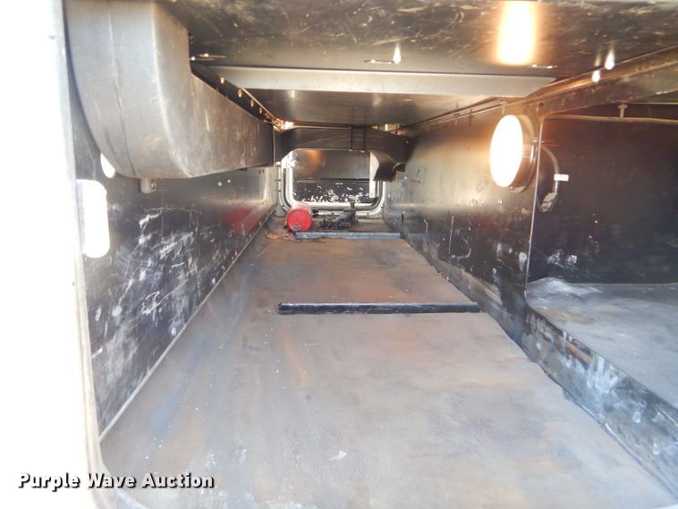 image for item GN9339 2014 Peterbilt 389 semi truck