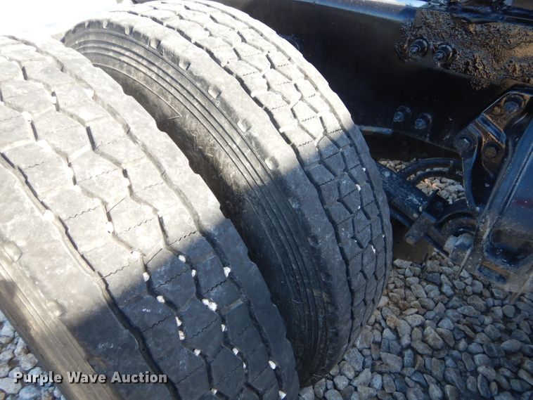 image for item GN9339 2014 Peterbilt 389 semi truck