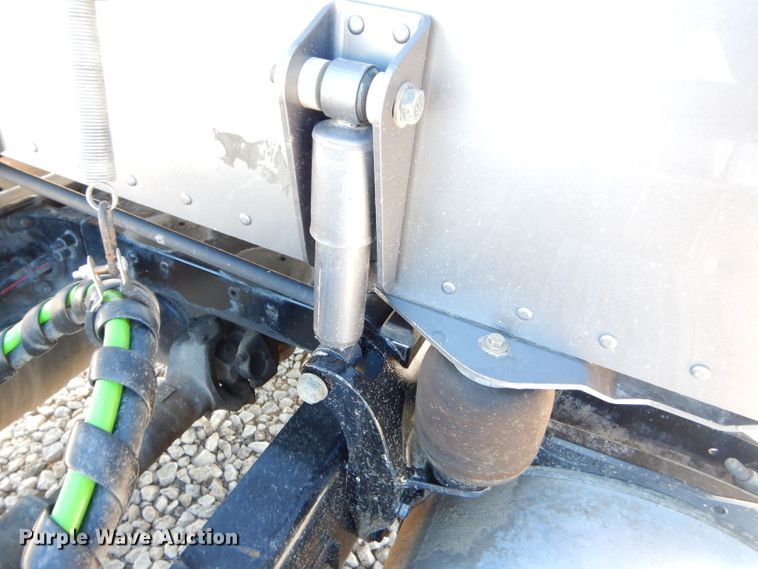 image for item GN9339 2014 Peterbilt 389 semi truck