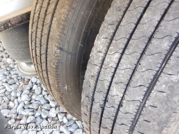 image for item GN9340 2015 Fontaine HAR52D22RSA drop deck trailer