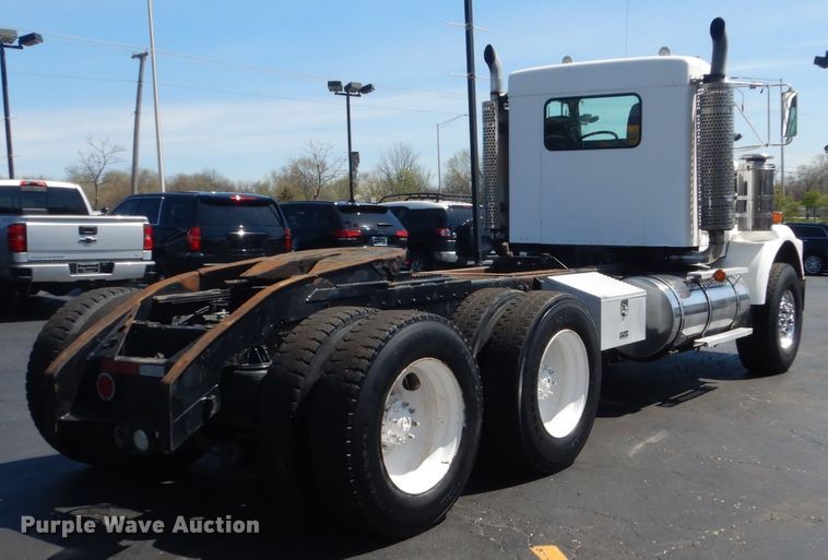 image for item GW9820 1991 Kenworth T800 semi truck