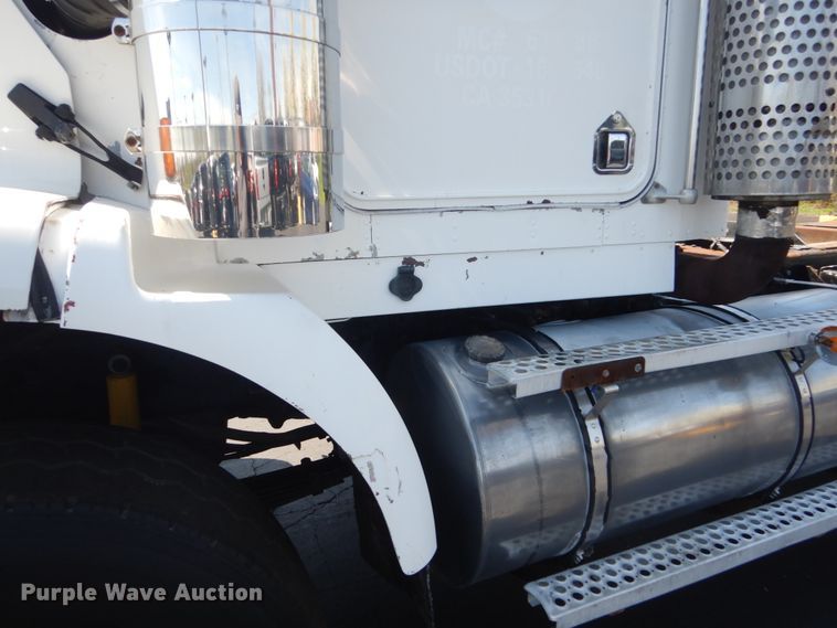 image for item GW9820 1991 Kenworth T800 semi truck