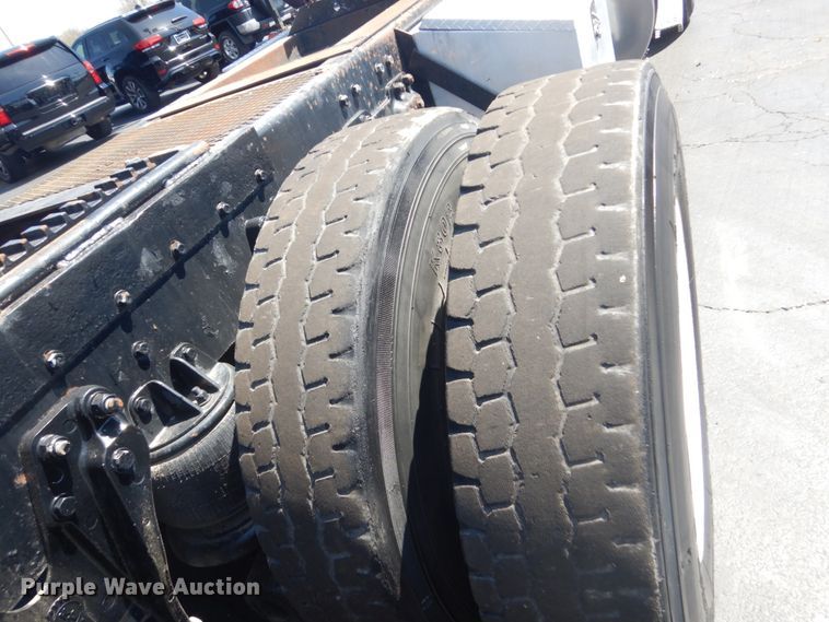 image for item GW9820 1991 Kenworth T800 semi truck