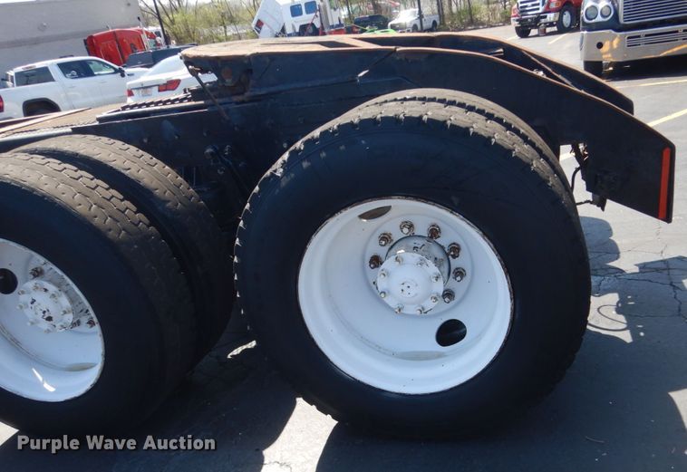 image for item GW9820 1991 Kenworth T800 semi truck