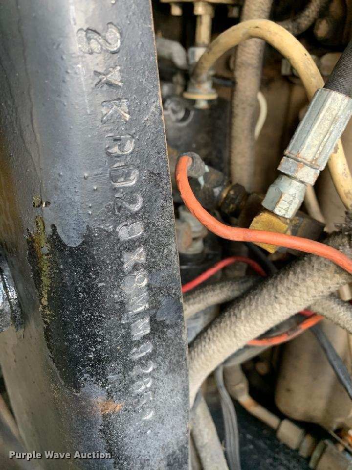 image for item GW9820 1991 Kenworth T800 semi truck