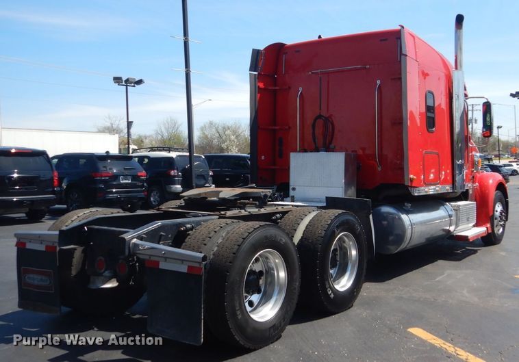 image for item GW9821 2014 Freightliner Coronado glider kit semi truck