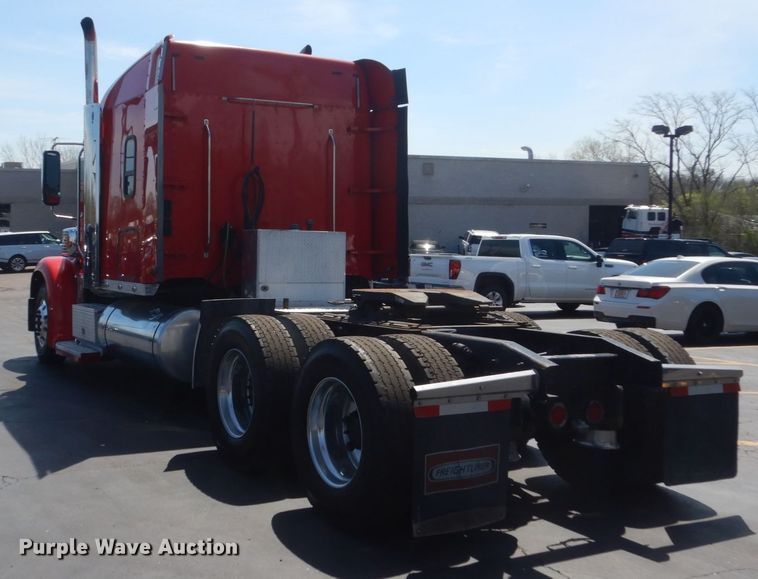 image for item GW9821 2014 Freightliner Coronado glider kit semi truck