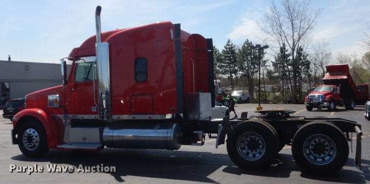 image for item GW9821 2014 Freightliner Coronado glider kit semi truck