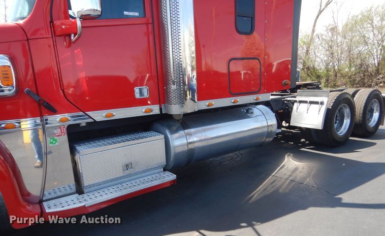 image for item GW9821 2014 Freightliner Coronado glider kit semi truck