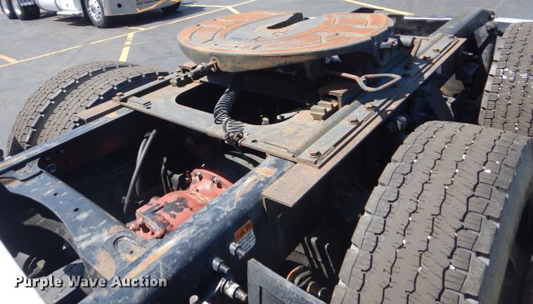 image for item GW9821 2014 Freightliner Coronado glider kit semi truck