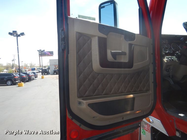 image for item GW9821 2014 Freightliner Coronado glider kit semi truck