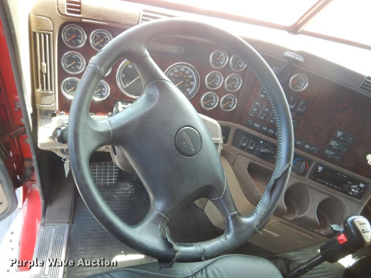 image for item GW9821 2014 Freightliner Coronado glider kit semi truck