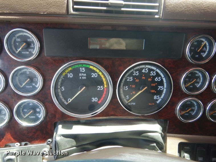 image for item GW9821 2014 Freightliner Coronado glider kit semi truck