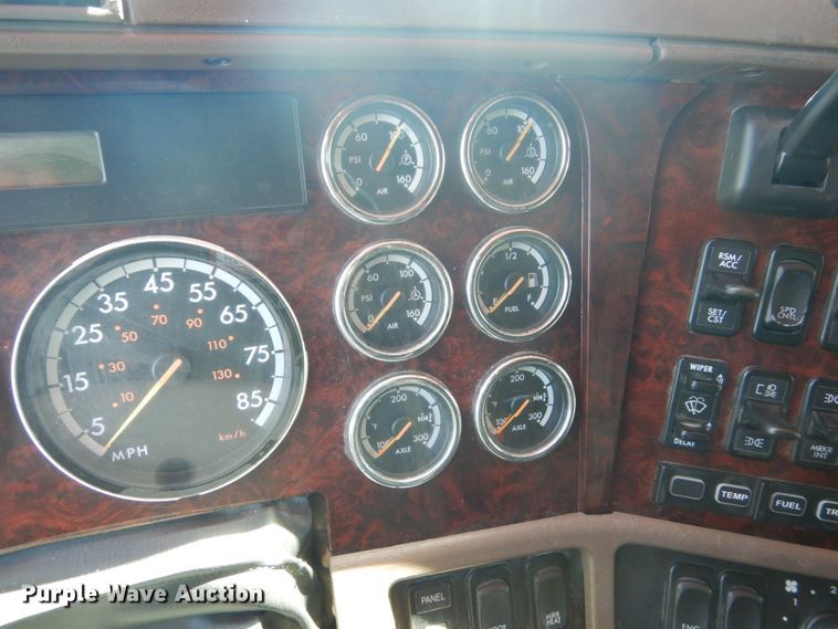 image for item GW9821 2014 Freightliner Coronado glider kit semi truck