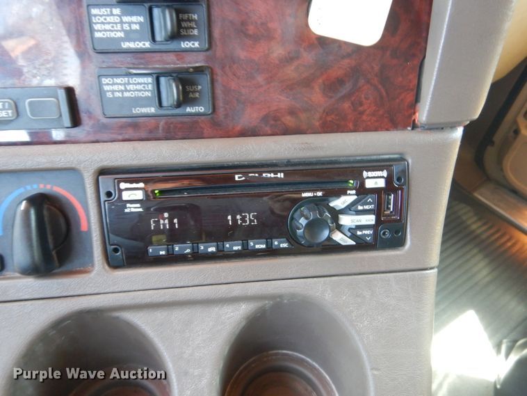 image for item GW9821 2014 Freightliner Coronado glider kit semi truck