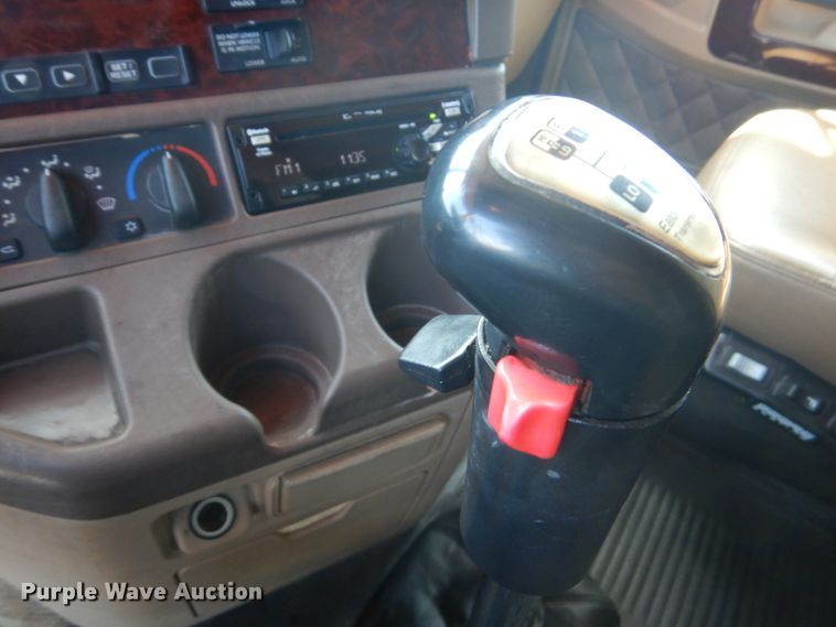 image for item GW9821 2014 Freightliner Coronado glider kit semi truck