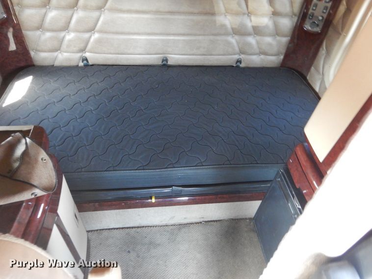 image for item GW9821 2014 Freightliner Coronado glider kit semi truck