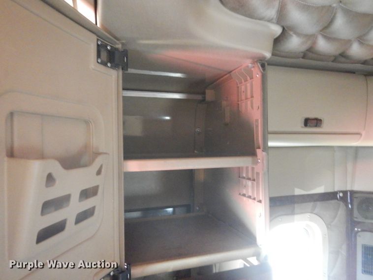 image for item GW9821 2014 Freightliner Coronado glider kit semi truck