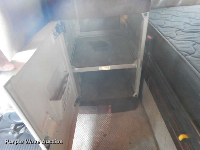 image for item GW9821 2014 Freightliner Coronado glider kit semi truck