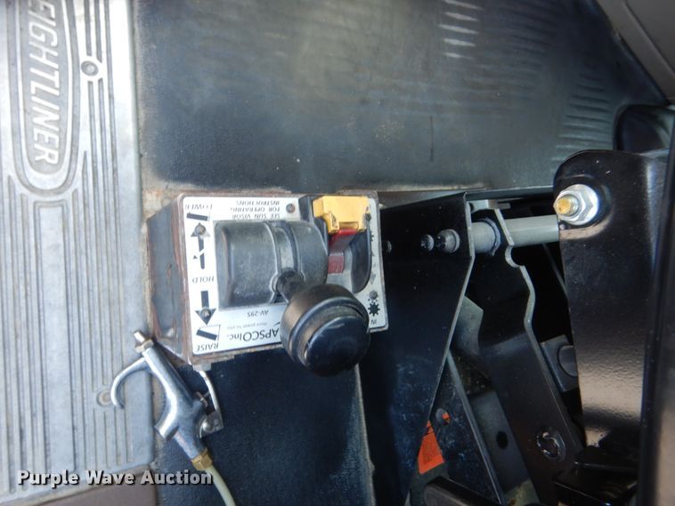 image for item GW9821 2014 Freightliner Coronado glider kit semi truck