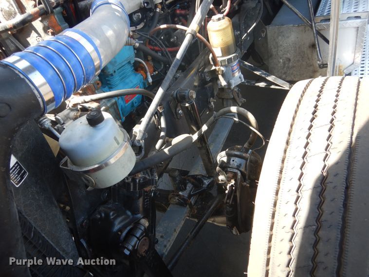 image for item GW9821 2014 Freightliner Coronado glider kit semi truck