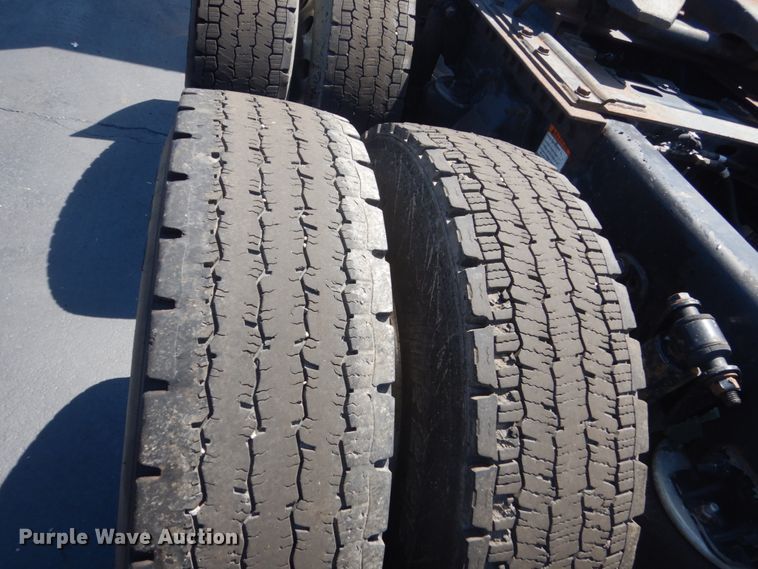 image for item GW9821 2014 Freightliner Coronado glider kit semi truck