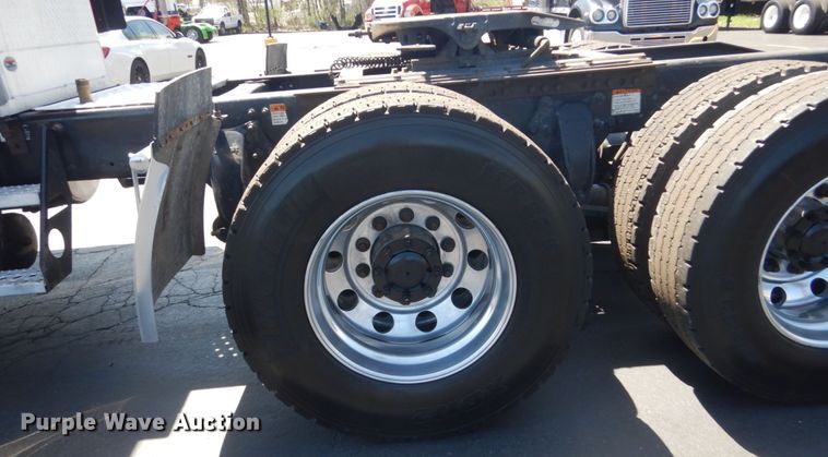 image for item GW9821 2014 Freightliner Coronado glider kit semi truck