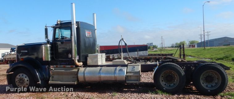 image for item GW9860 1990 Kenworth W900 semi truck