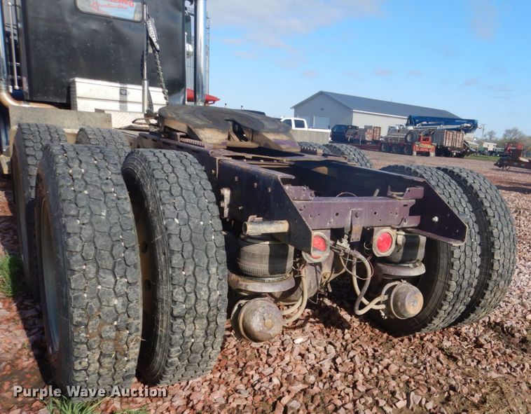 image for item GW9860 1990 Kenworth W900 semi truck