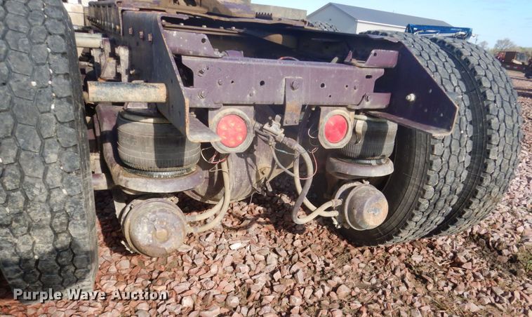 image for item GW9860 1990 Kenworth W900 semi truck