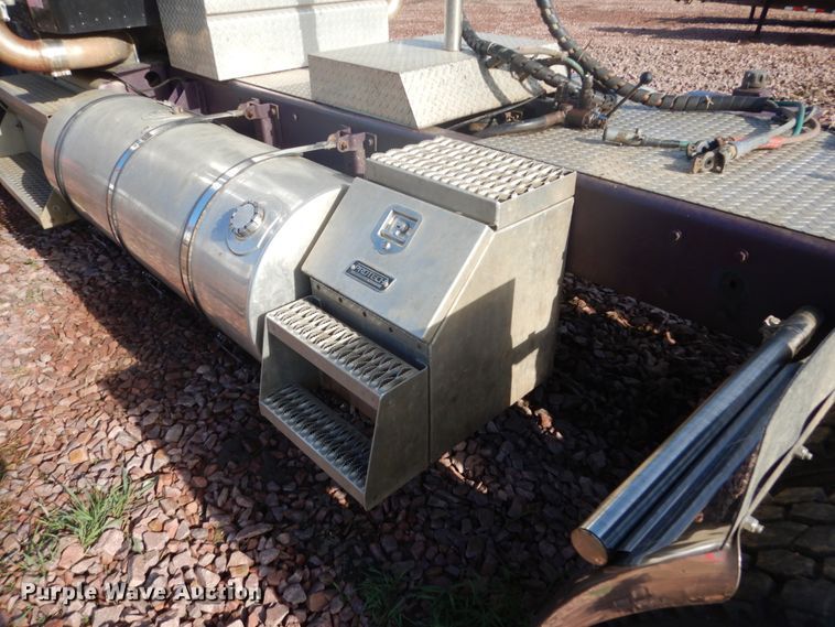 image for item GW9860 1990 Kenworth W900 semi truck