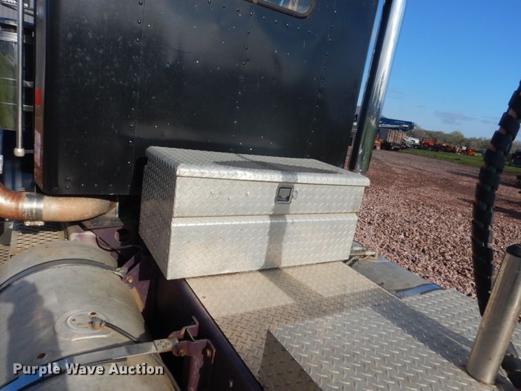 image for item GW9860 1990 Kenworth W900 semi truck