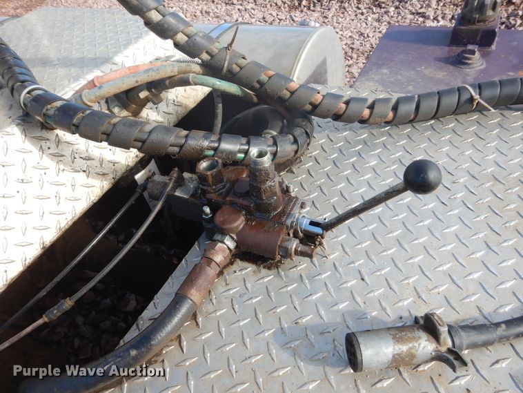 image for item GW9860 1990 Kenworth W900 semi truck