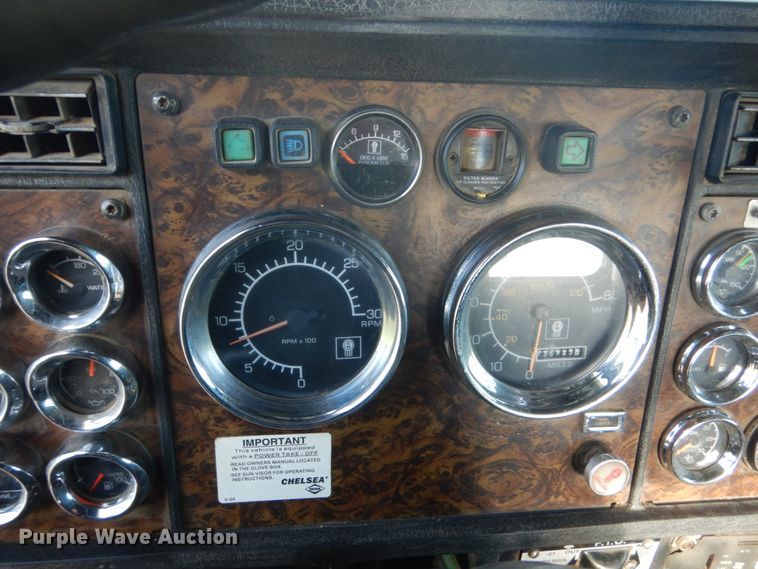 image for item GW9860 1990 Kenworth W900 semi truck