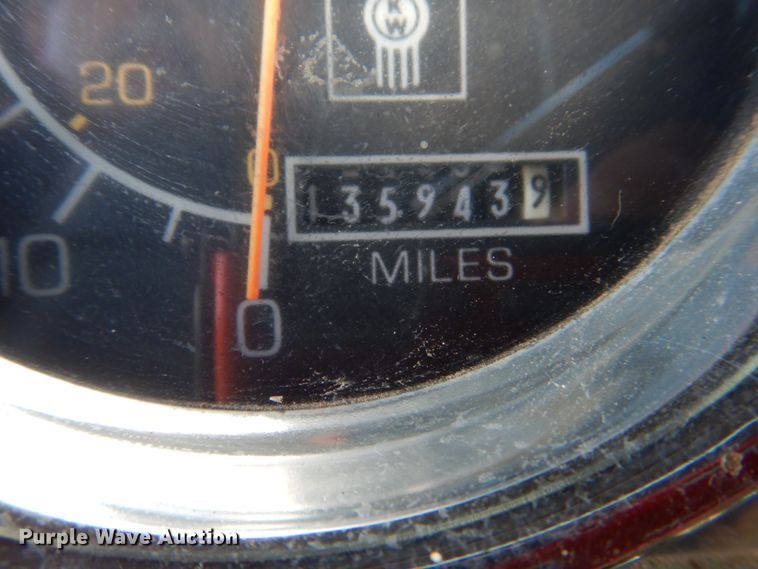 image for item GW9860 1990 Kenworth W900 semi truck