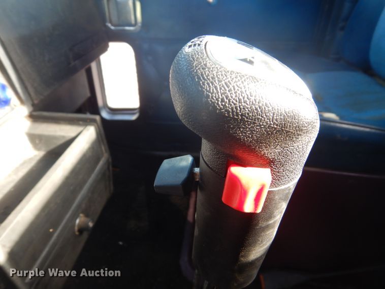 image for item GW9860 1990 Kenworth W900 semi truck