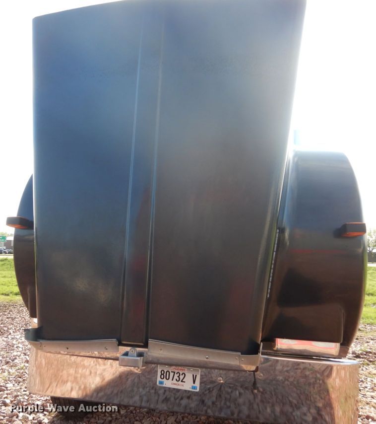 image for item GW9860 1990 Kenworth W900 semi truck